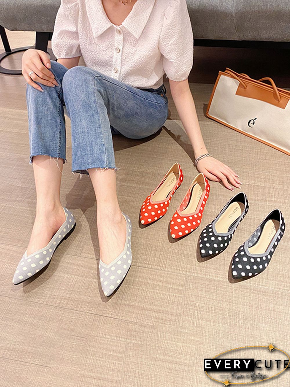 Contrast Color Pointed-Toe Polka-Dot V-Cut Low Heels Flat Shoes