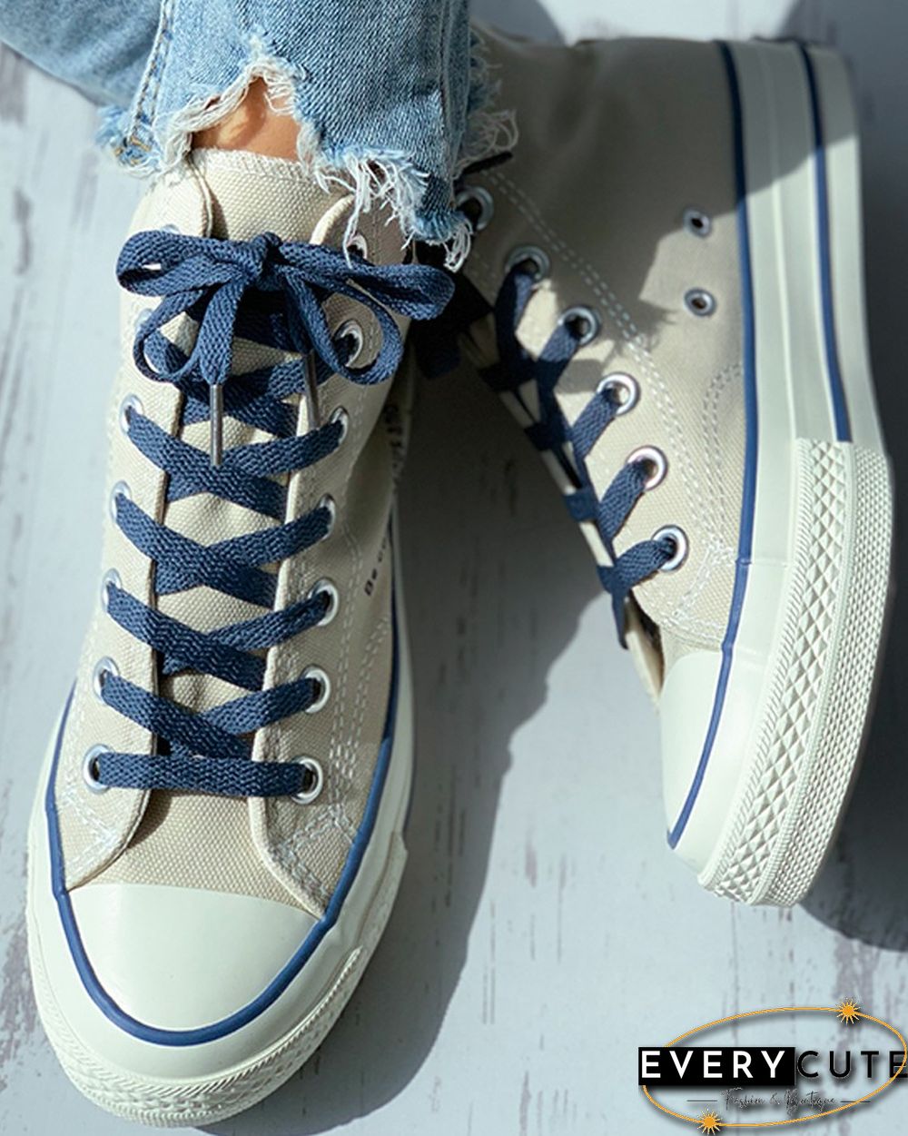 Bear Letter Print Reflective Eyelet Lace-up Canvas Shoes