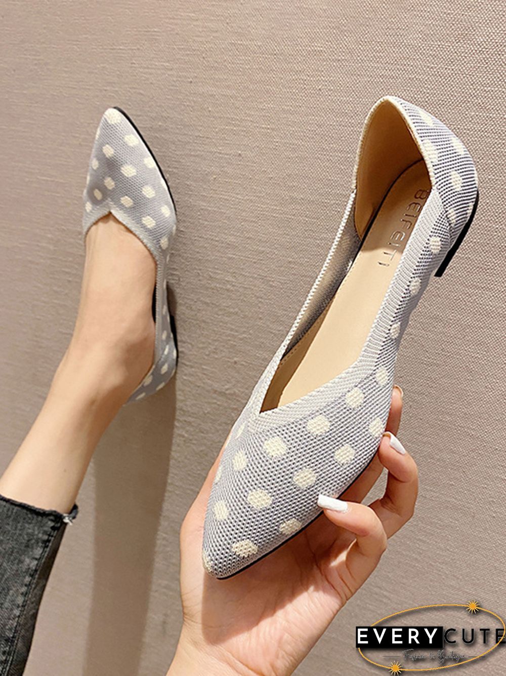 Contrast Color Pointed-Toe Polka-Dot V-Cut Low Heels Flat Shoes