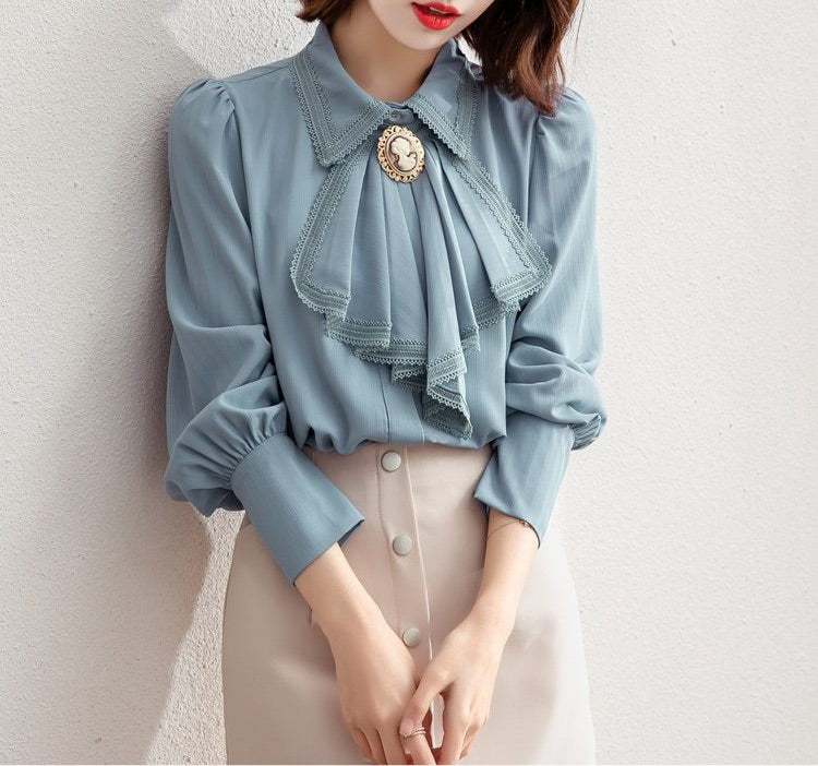 Audrey Vintage-style Cameo Blouse