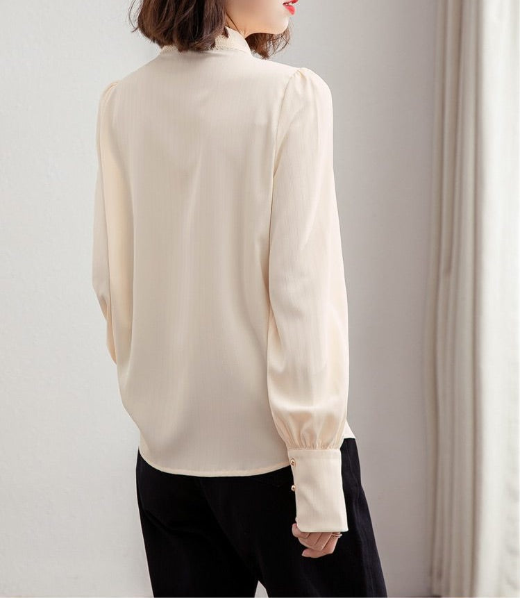 Audrey Vintage-style Cameo Blouse