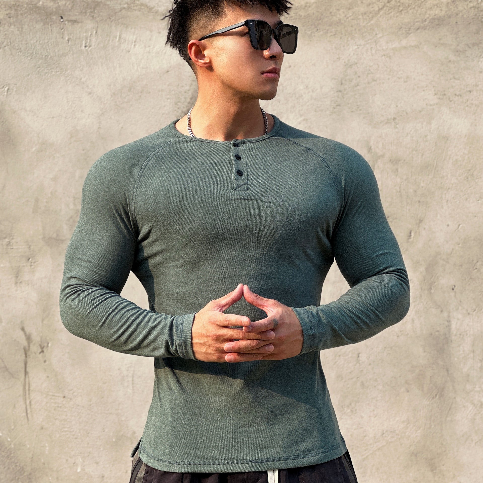 men’s fall fashion 2024 Fleece-lined Sports Suede Henley Shirt Long Sleeve Simple American Style Stretch Muscle Men's T-shirt Training Fitness Top