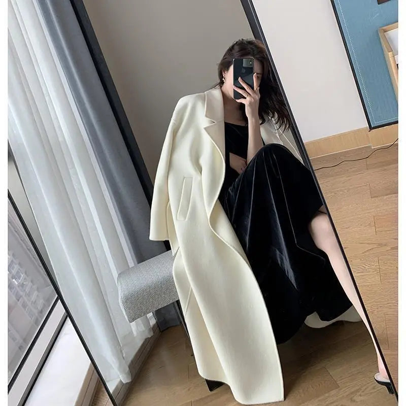 White Woolen Long Coat Women's Autumn and Winter Fashion Temperament Mid-length Small Thick Woolen Coat Women