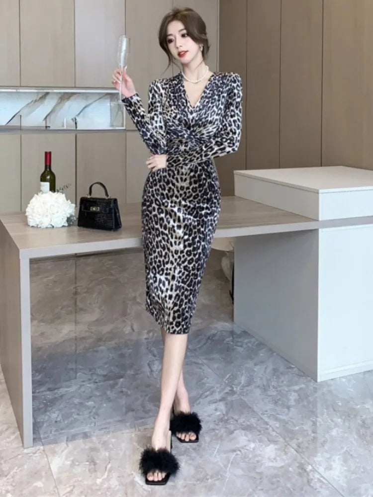 WARMMETA Woman Dress Leopard Printed V Neck Long Sleeve Autumn Winter Fashion French Style Slim Elegant Dresses Ladies Sexy