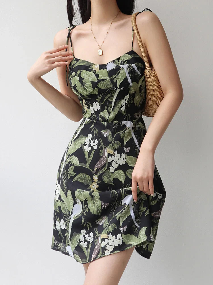 2024 Spring and Summer New French Retro Floral Suspender Dress Women Slim-fit Midi Dress Holiday Style Short Dress