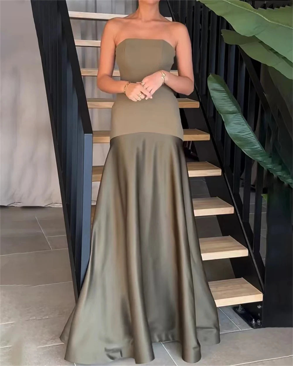 Elegant Strapless Patchwork Long Dress for Women Summer Fashion Green Sleeveless High Waist Pleated Party Club Floor-Length Robe