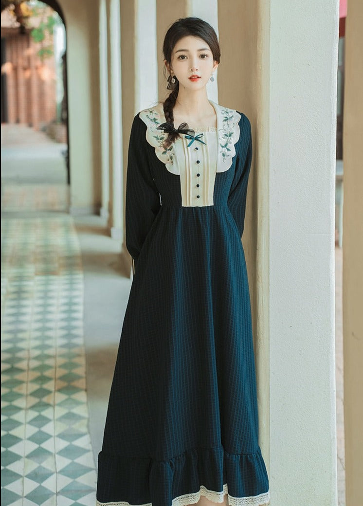 Betty Birdwillow Dark Academia Vintage-Inspired Dress