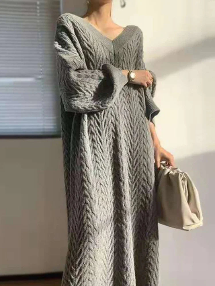 New in Women's Winter Sweater Long Dress 2023 Vintage Elegant V-Neck Pullover Knitted Fashionable Commuting Women's Clothing