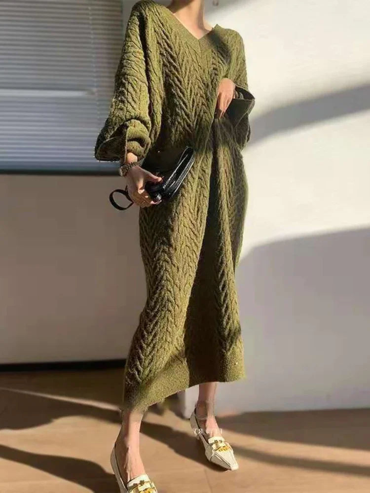 New in Women's Winter Sweater Long Dress 2023 Vintage Elegant V-Neck Pullover Knitted Fashionable Commuting Women's Clothing