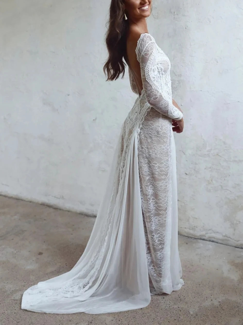 Gorgeous Prom Dress Boho Ivory Lace Wedding Dress Unique Backless Sheath Bridal Gown Romantic Long Sleeve Bride Dresses