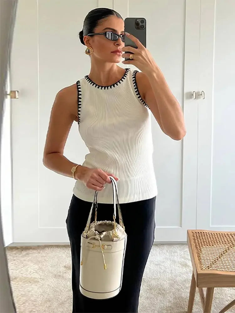 Casual Round Neck Sleeveless Vest For Women Sexy Off Shoulder Solid Elastic Basic T Shirt 2024 New Summer High Street Tank Tops