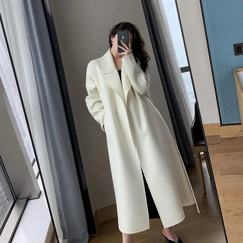 White Woolen Long Coat Women's Autumn and Winter Fashion Temperament Mid-length Small Thick Woolen Coat Women