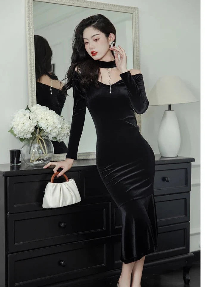 Goddess in The Night Dark Aesthetic Vamp Velvet Dress