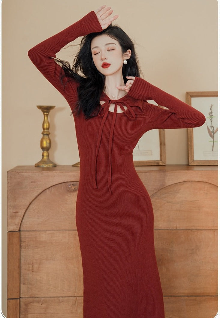 Vampire-Red Knitted Femme Fatale Dress