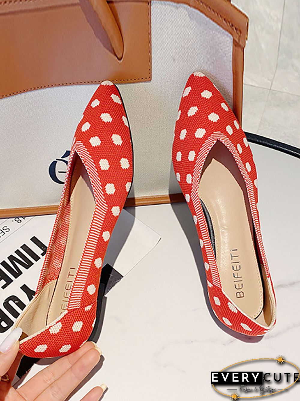 Contrast Color Pointed-Toe Polka-Dot V-Cut Low Heels Flat Shoes