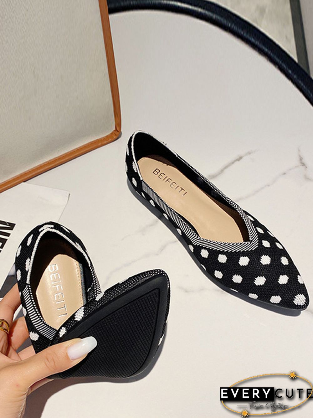 Contrast Color Pointed-Toe Polka-Dot V-Cut Low Heels Flat Shoes