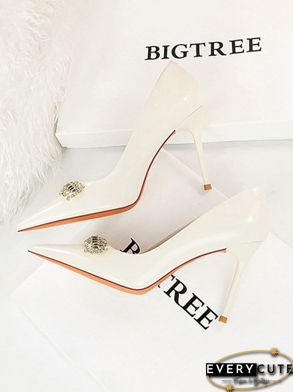 Pointed-Toe Shallow Cut Split-Joint Pumps